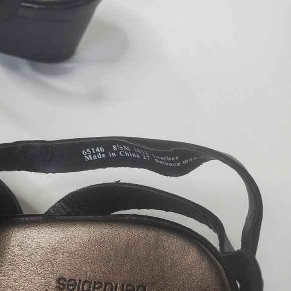 Clarks Women's 8.5 bendables leather sandal - Picture 3 of 8